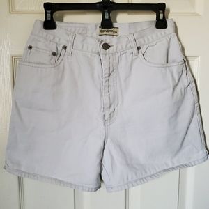 VINTAGE 90s high-waisted white denim shorts